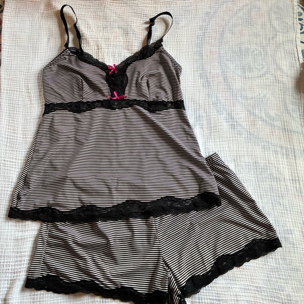 Striped Black and White Women's Sleepwear Set